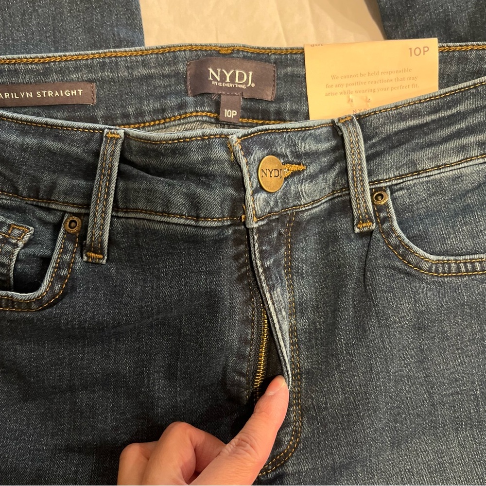 NYDJ Marilyn Straight Jeans in Cooper Wash - Size 10P (Petite) - Picture 3 of 11